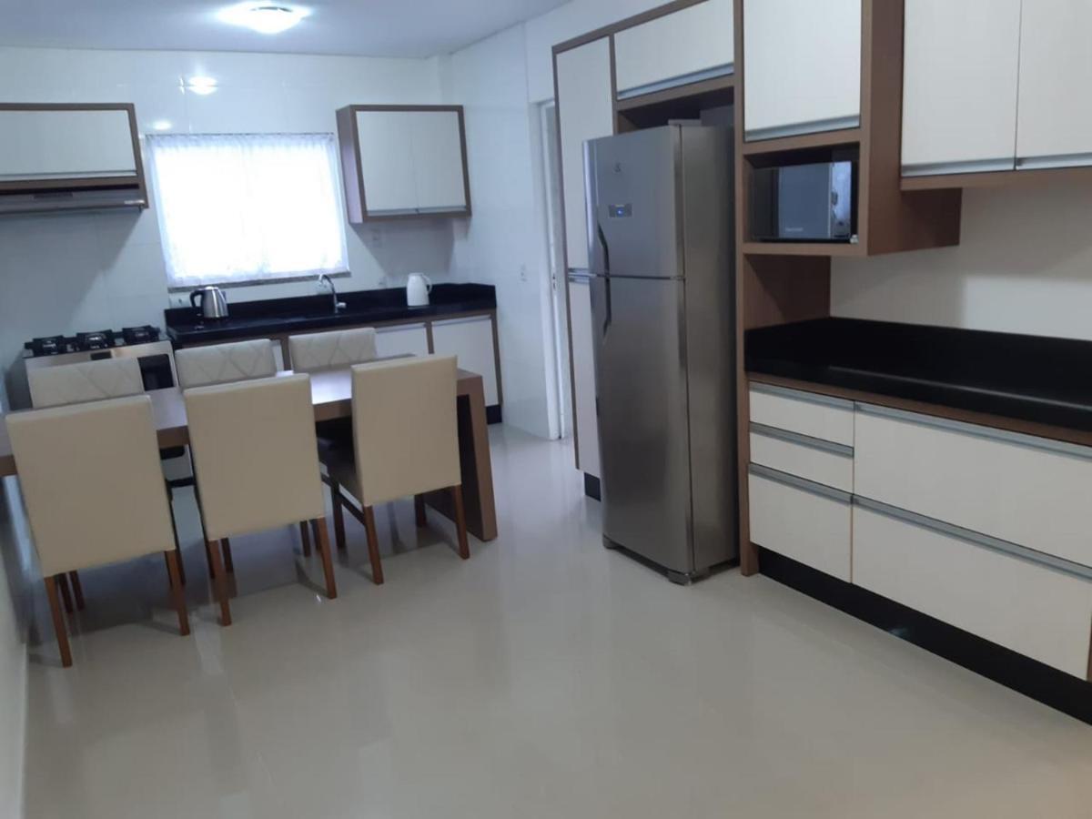 Apartamento 2 Dormitorio Praia De Bombas Бомбиньяс Экстерьер фото